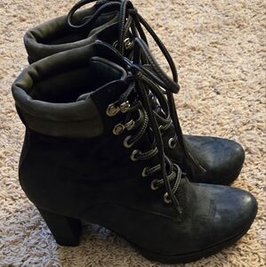Black Lace-Up Women's Boots